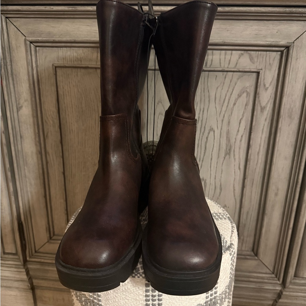 Brown Women's Boots Size 10! NWT! - Picture 2 of 10